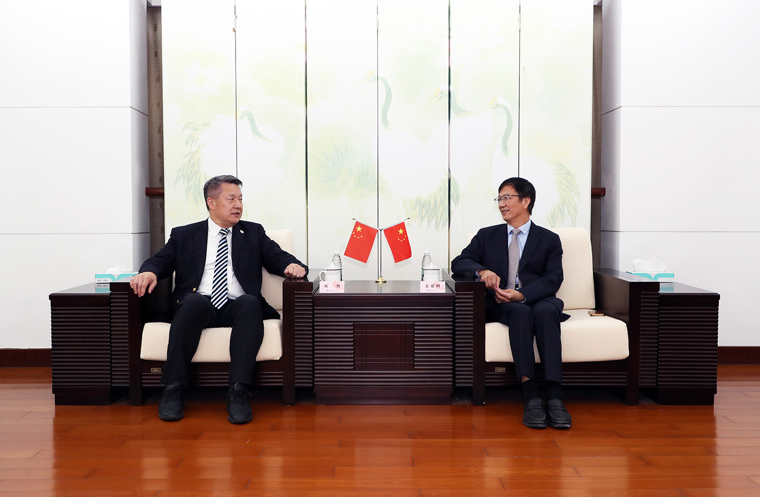 姜建明校长会见澳门城市大学校长刘骏.JPG